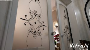 Vitralii Artistice. Vitralii Rasini. Vitralii Usi si Ferestre Geamuri decorative sticla decorativa usi de interior geamuri sablate geamuri colorate. www.vitraliiartistice.ro 20