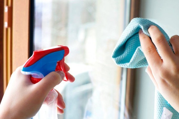 Cum se intretine sticla decorativa