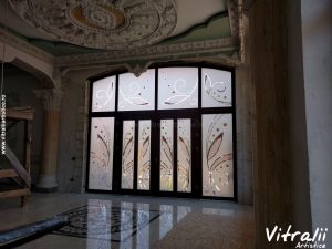 Geamuri Sablate Colorate Usi de exterior 12